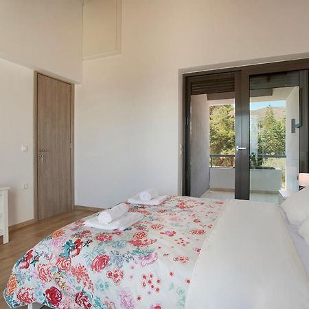 Serenity Villa Corinth Eksteriør billede